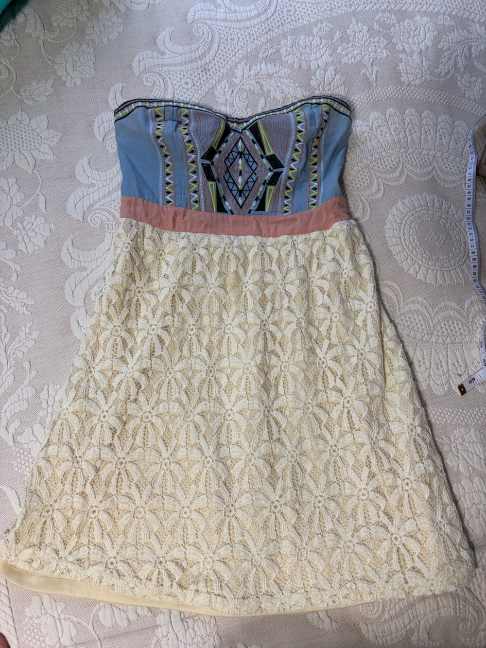 Flying Tomato Strapless Crochet A-Line Dress with Embroidered Bodice - small EUC